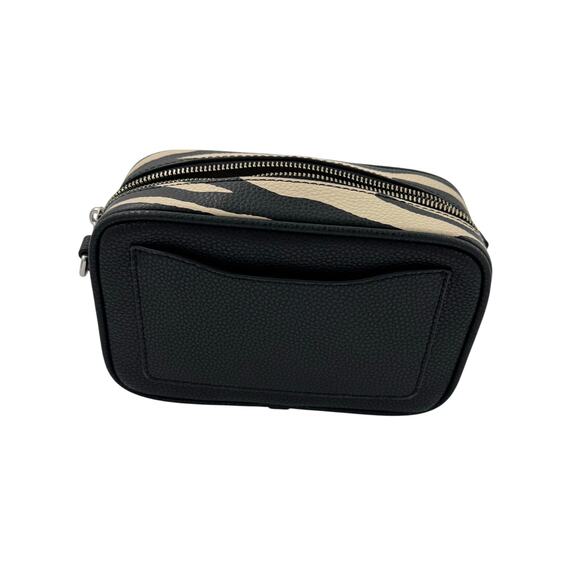 MJC30: Marc Jacobs “The Camera Bag” – Zebra Print Crossbody - Picture 5 of 6